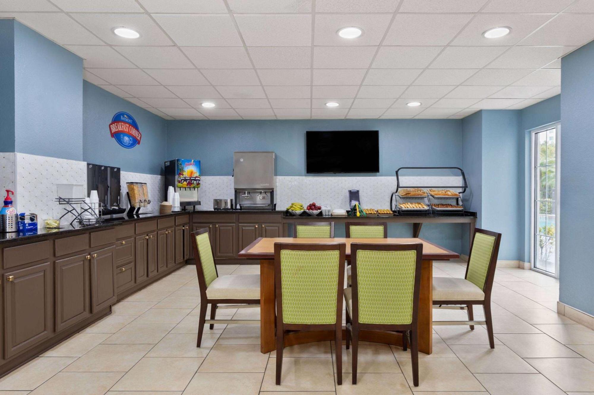 Baymont By Wyndham Orlando-International Dr-Universal Blvd Buitenkant foto